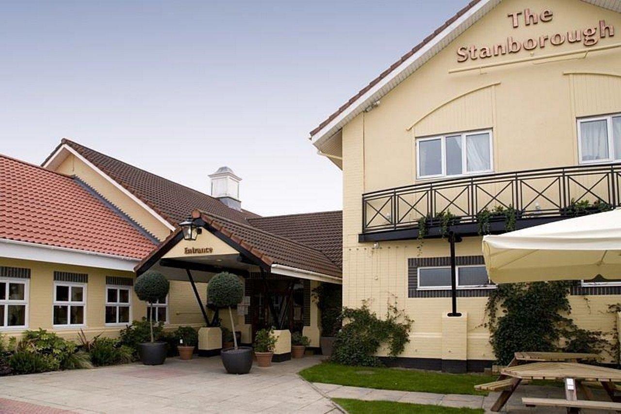 Premier Inn Велвін-Гарден-Сіті Екстер'єр фото