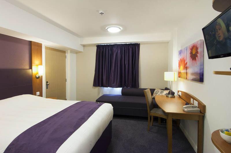 Premier Inn Велвін-Гарден-Сіті Екстер'єр фото